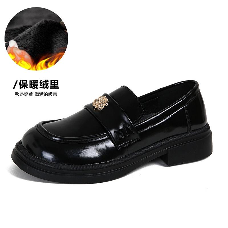 

559 женская обувь кожаная обувь золотая пряжка-монета обувь на платформе бархатные лоферы для ленивых женский большой размер 43