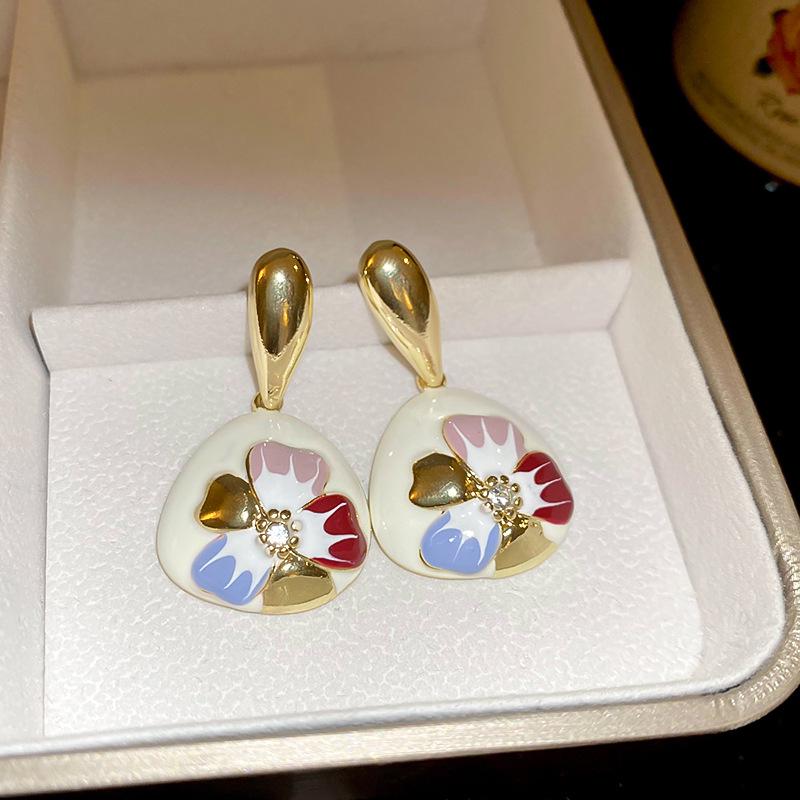 Retro Drip Oil Inlaid Diamond Flower Silver Needle Earrings in French Court Style - Elegant Geometric Water Drop Design for Women