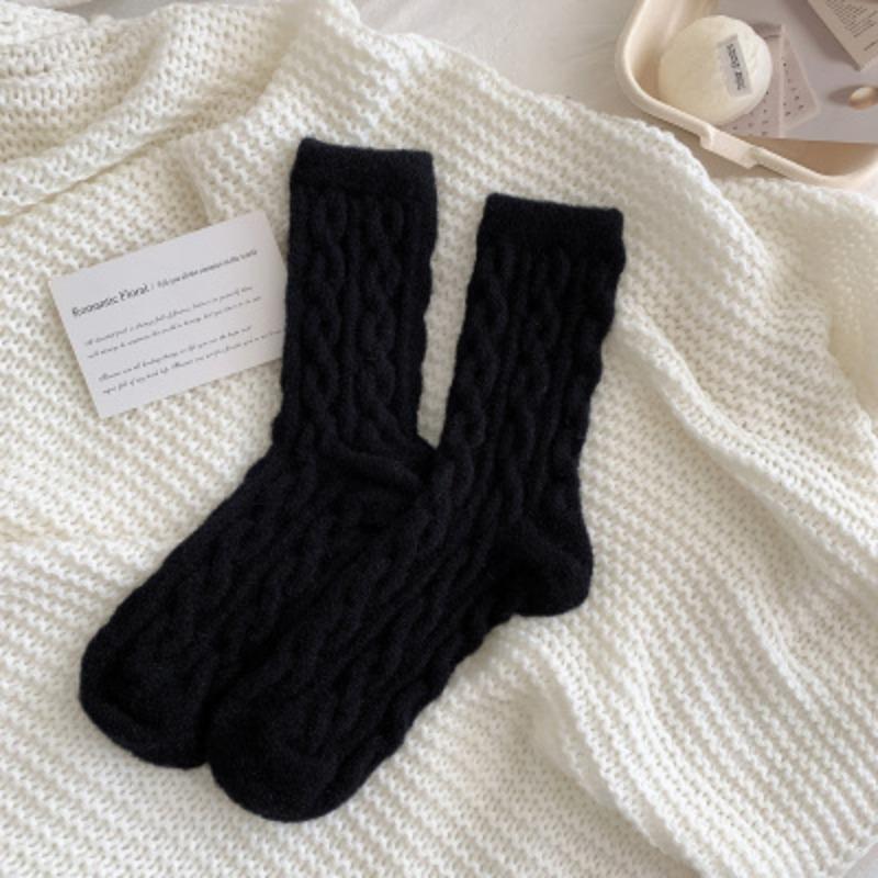 1 Pair  Women's Cozy Fuzzy Socks- Winter Warm Plush Mid-Calf Length Twisted Pattern Knit Fabric Socks