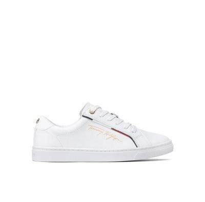 Signature Sneaker