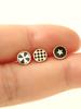 Minimalpiercing 14K Captain Black Piercing Earrings
