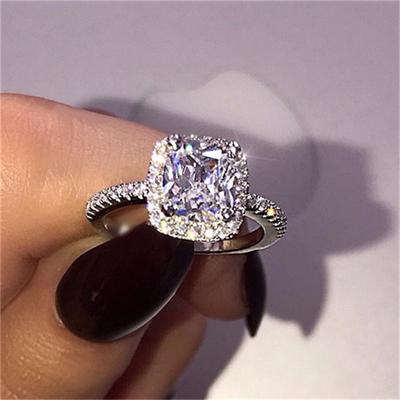 Anello con diamante quadrato dalla personalità semplice Anello da donna con anello con diamante alla moda di fascia alta