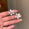 Spring and summer daisy flower earrings niche fresh temperament high sense beautiful super fairy stud earrings women