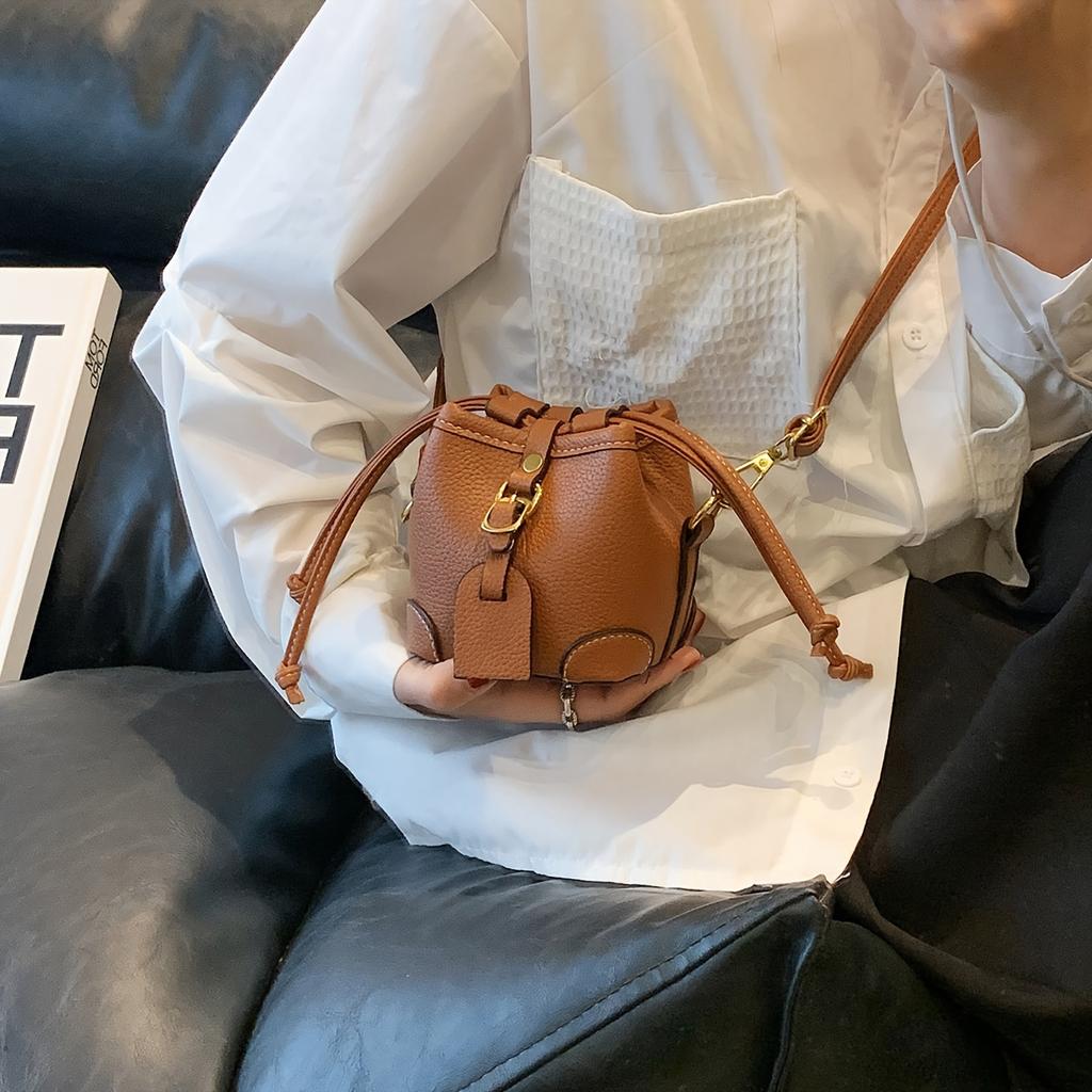 Trendy Color Block Mini Bucket Bag For Girls Cute PU Leather Crossbody Bag Lightweight Drawstring Shoulder Bag For School Parties