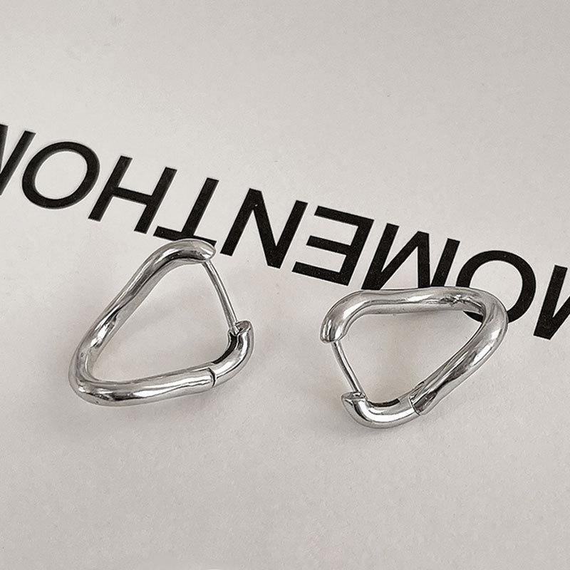 

Неправильные вегетарианские серьги-кольца Женские Нишевый Простой Дизайн Чувство Зрелости Темперамент Элегантные Повседневные Украшения для Ушей