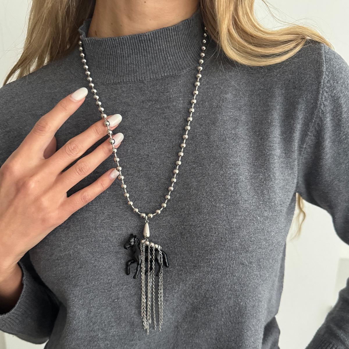 

Sweet Cute Style Multicolor Pony Pendant Necklace Niche Design Sense Fashion All Match Bead Chain Retro Necklace Pendant чёрный