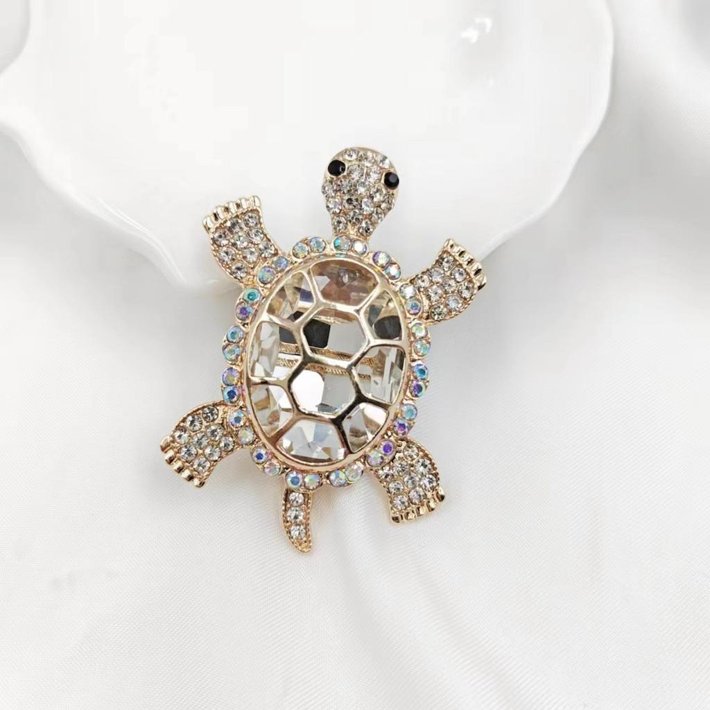 Turtle Brooch Fashion Retro Green Brooch High-end Accessories Jewelry Pin Brooch
