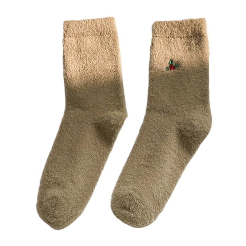 Christmas Patterned Thermal Socks Soft Polyester Spandex Blend Calf Length Design Warm Socks For Women And Men хаки
