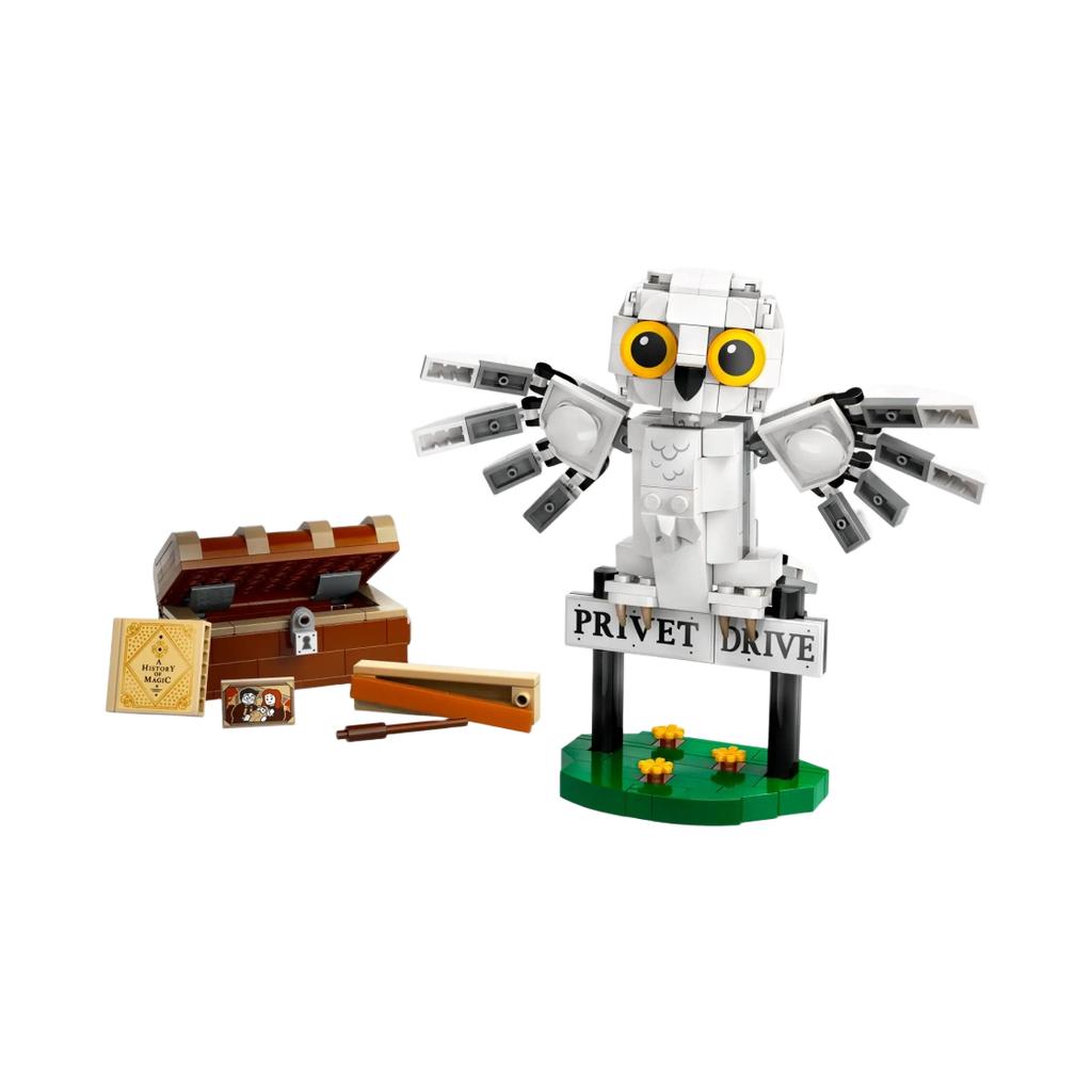 Lego Harry Potter Hedwig at 4 Privet Drive