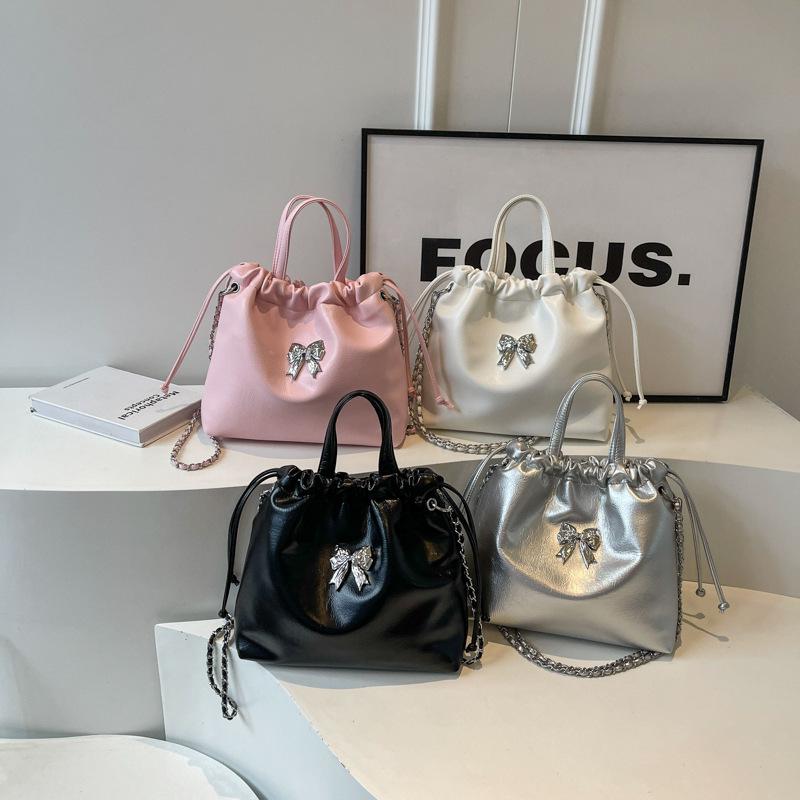 Trend pleated cloud bag women's 2025 new fashion popular bow crossbody backpack chain bucket bag