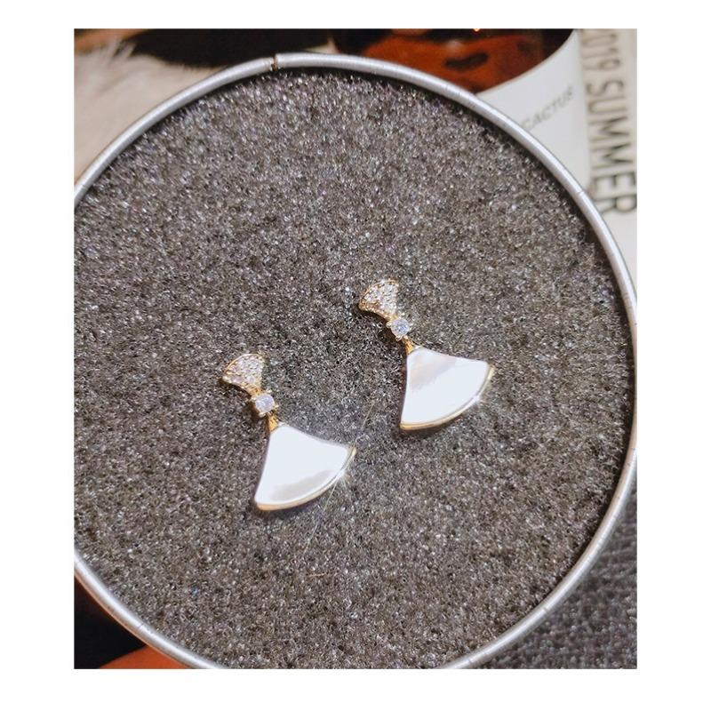 Korean Style Shell Fan Shape Earrings Fashion Simple Elegant Jewelry