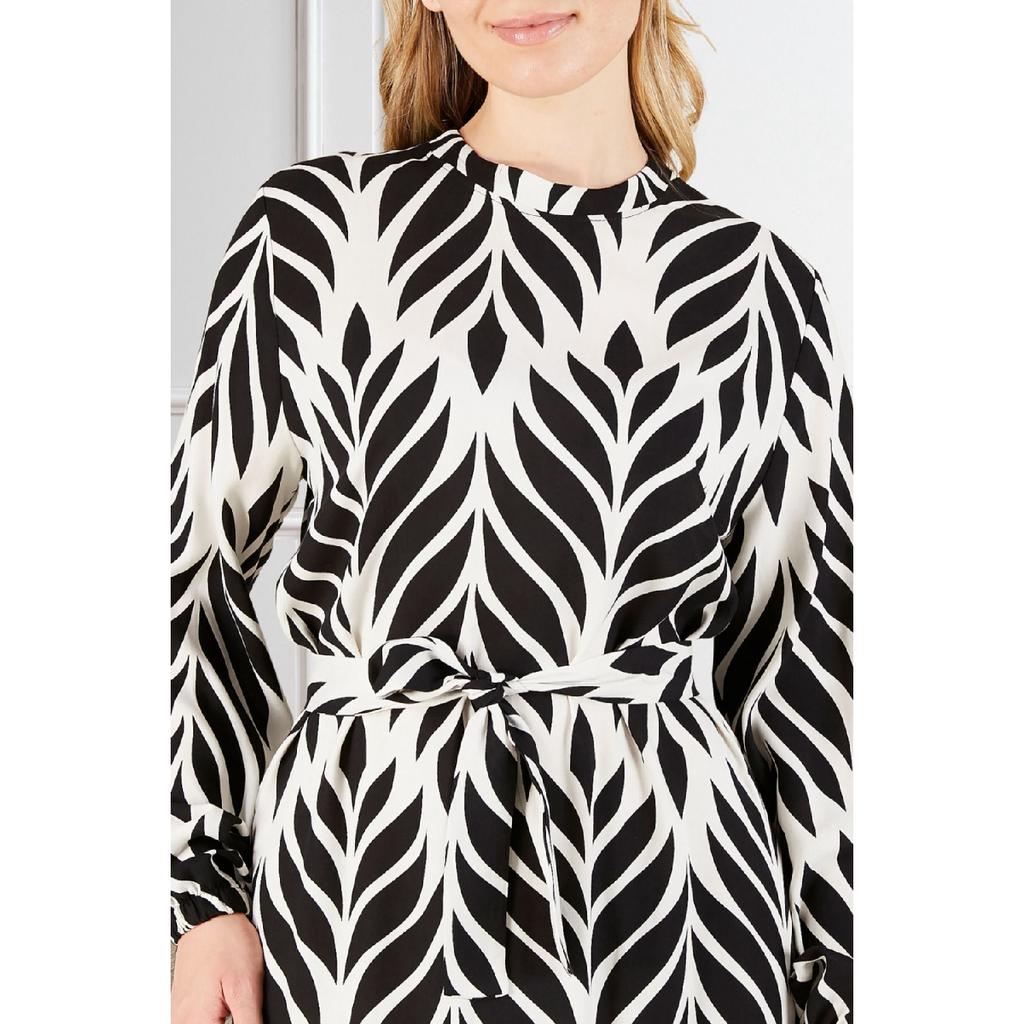 Women's Magnificent Collar Plus Size Dress Hijab Viscose Fabric Pleated And Pleated Dress