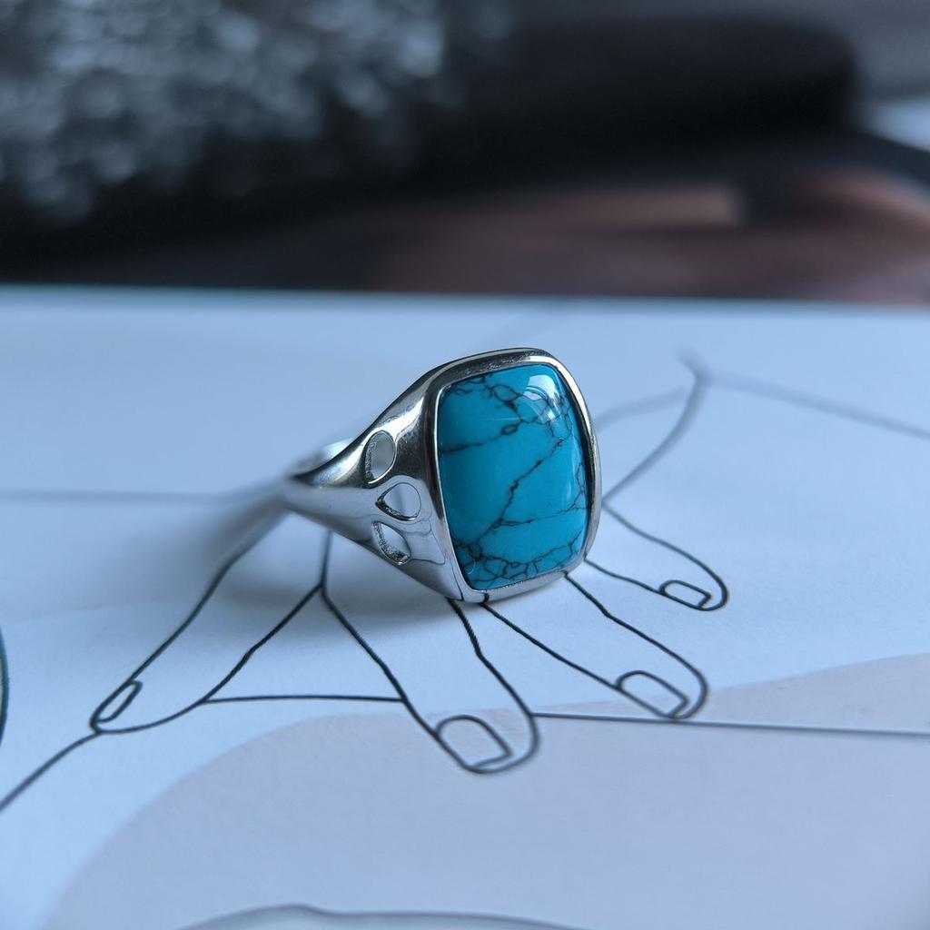 Серебряное кольцо с бирюзой, вес изделия 4,57 гр (2176558)