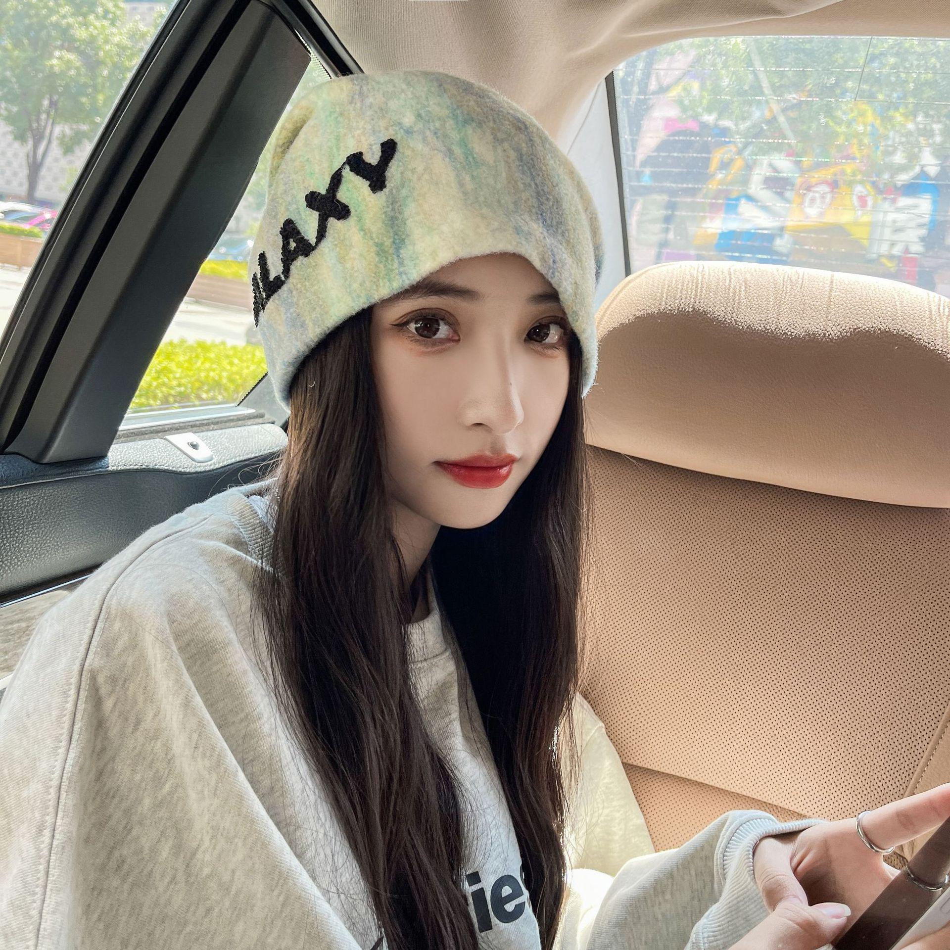 

Вязаная женская шапка в японском стиле, большого размера для маленького лица, идеально подходит для походов на открытом воздухе, шерстяной ворс для тепла One Size синий/зелёный