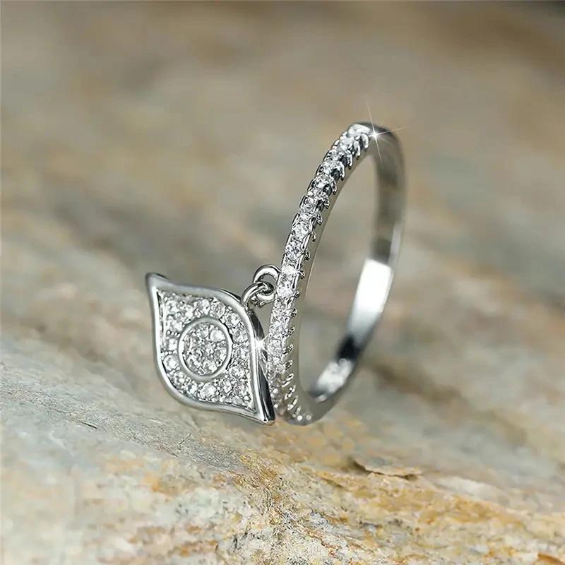 Huitan Vintage Einzigartiges Design Böses Auge Tropfenringe Mit Strahlendem Zirkonia Für Frauen Party Täglich Feiertag Besondere Accessoires Zirkon Geschenk