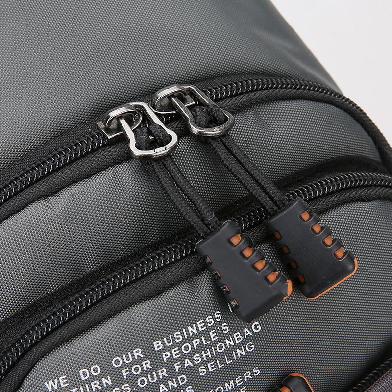 Men's Outdoor Crossbody Bag Lightweight Shoulder Bag Business Commuter Chest Bag