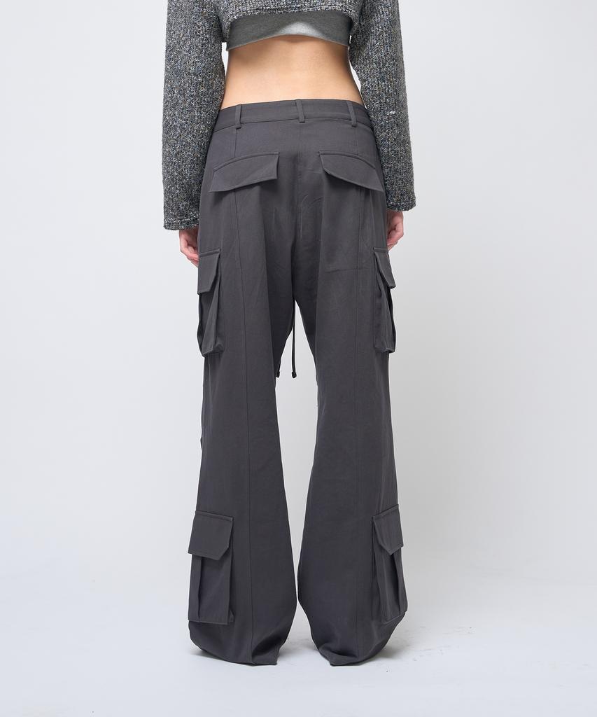 320SHOWROOM 4Cargo Pocket Pintuck Keyring Straight Pants Charcoal