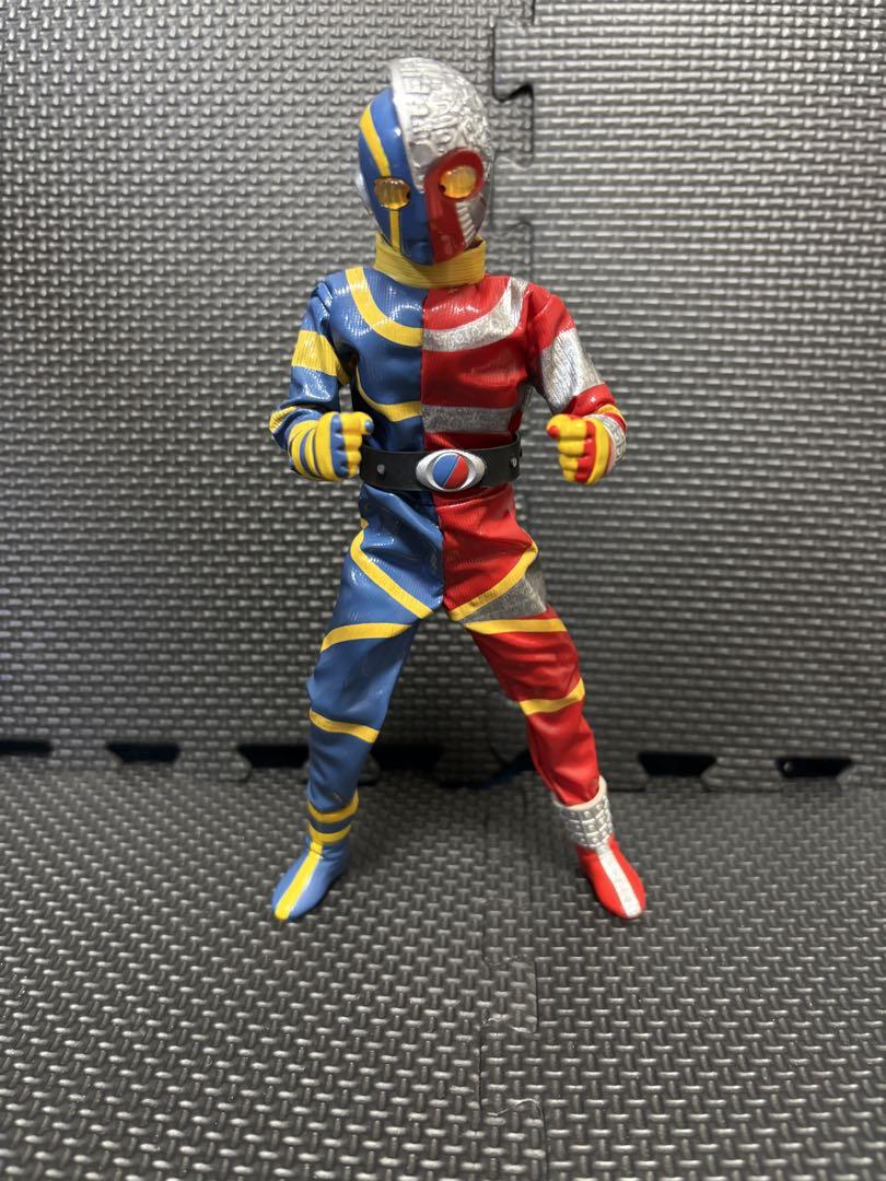 

[USED] The Kikaider figure is from about 25 years ago.