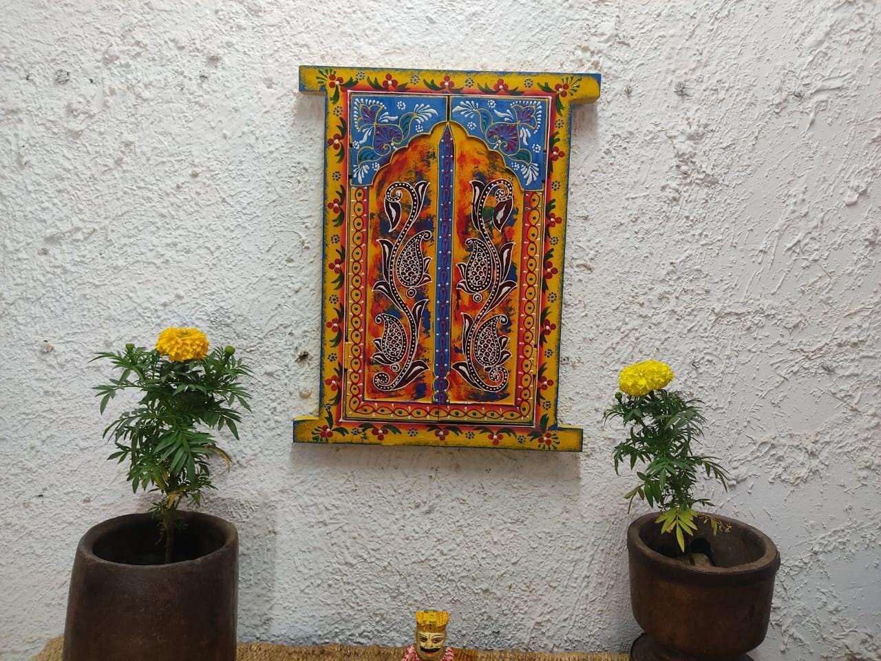 Hand Carved Wooden Jharokha Frame: Indian Painted Wall Decor разноцветный