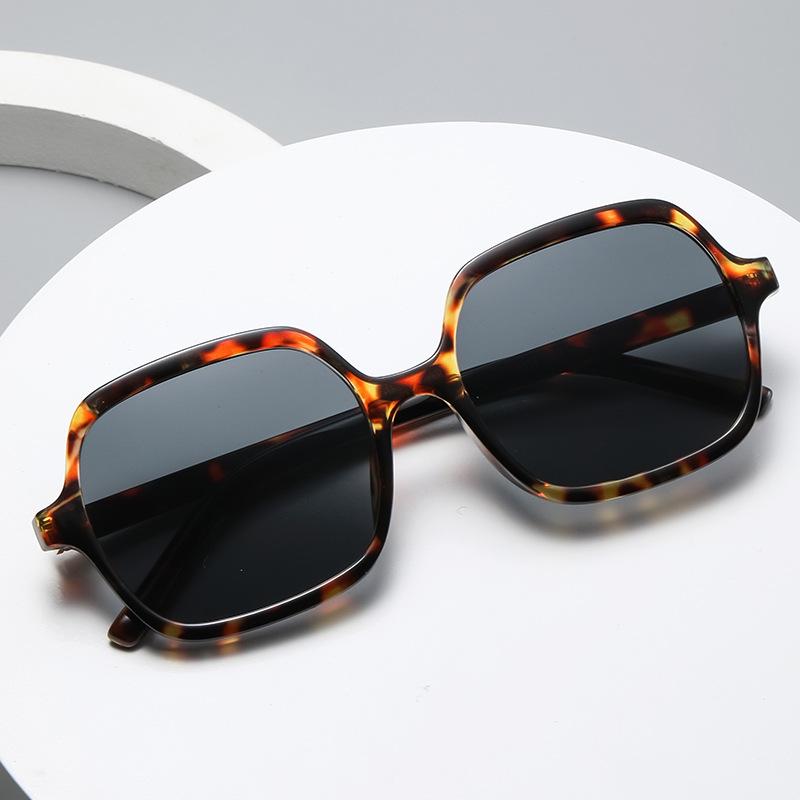 New sunglasses women's large frame round face thin Internet celebrity glasses square fashion trendy anti-ultraviolet sunglasses men