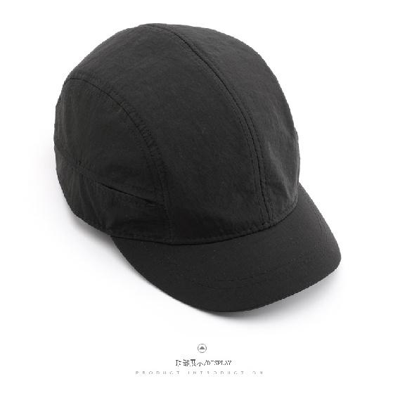Men's short-brimmed, solid-color, plain baseball cap for outdoor activities, offering sun protection and shade