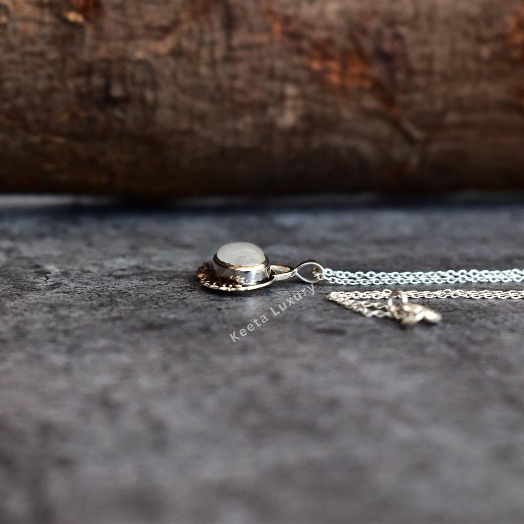 Natural Rainbow Moonstone Necklace, Silver Moonstone Necklace, Crystal Necklace for New Beginning, Boho Necklace, Bridesmaid Necklace