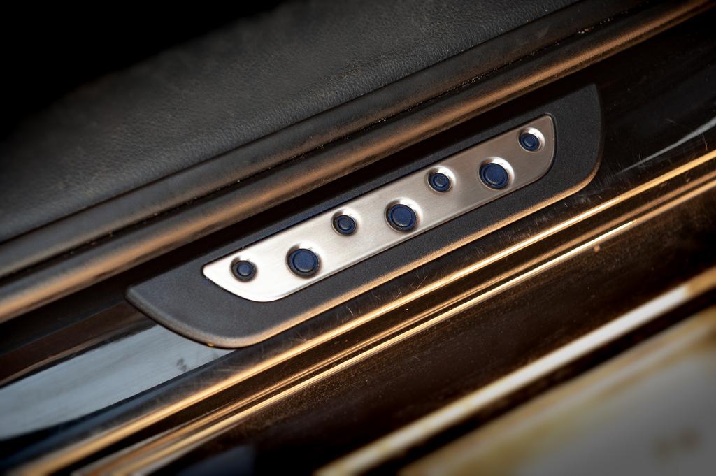 

Накладки на пороги (Dotline, 4 шт, нержавіюча сталь) для Volkswagen Passat B7 2012-2015 рр.