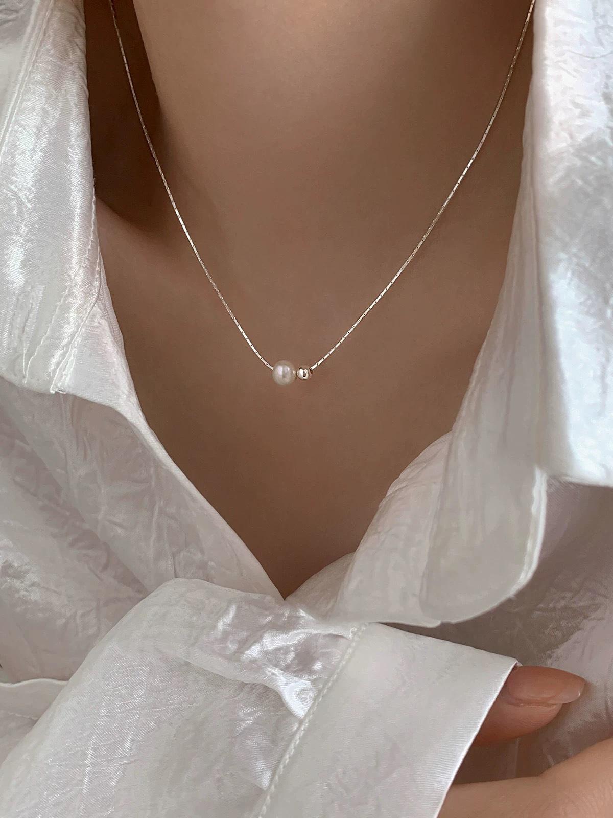 Минималистичное серебряное колье с пресноводным жемчугом для женщин - Элегантная цепочка на ключицу