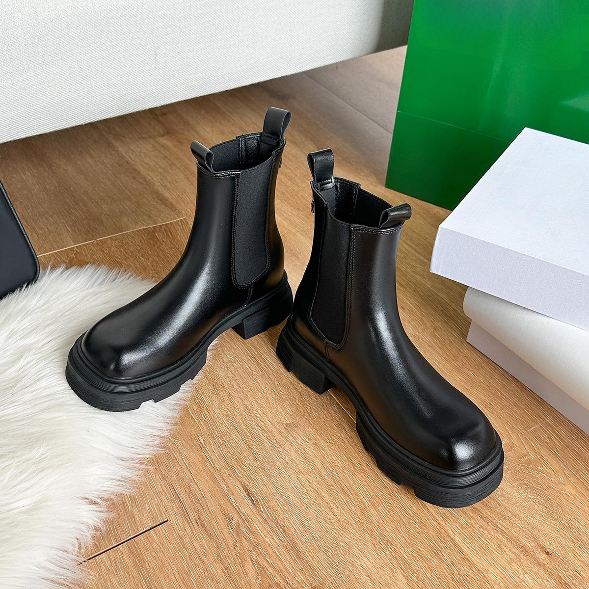 

Весенние и осенние ботинки Smoke Pipe, новые ботинки с большой платформой и средней высотой, женские ботинки-трубы в стиле ретро 40 чёрный