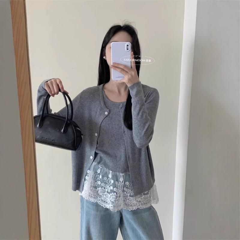 Autumn and winter new gentle wind sweet knitted sweater cardigan + lace splicing lace vest two-piece set for women