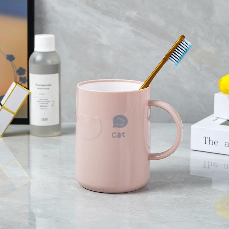 High-Quality Cute Couple Cartoon Toothbrush Cup