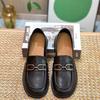 Mocassini super morbidi da donna 2025 nuovi scarpe piccole in pelle britanniche primavera ed estate scarpe da donna a un pedale popolari scarpe singole con suola piatta