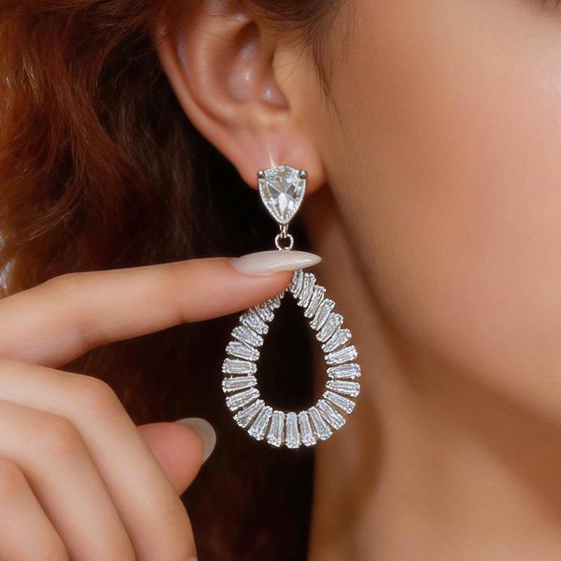 Elegant European & American Zircon Water Drop Pendant Earrings - Luxurious, Exquisite, Fashionable Jewelry for Women