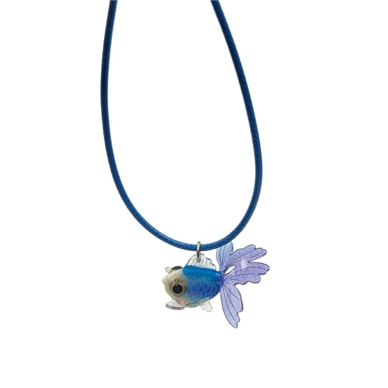 

Намисто з підвіскою-золотою рибкою зі смоли, ланцюжок на ключицю, модна біжутерія, День Святого Валентина синій