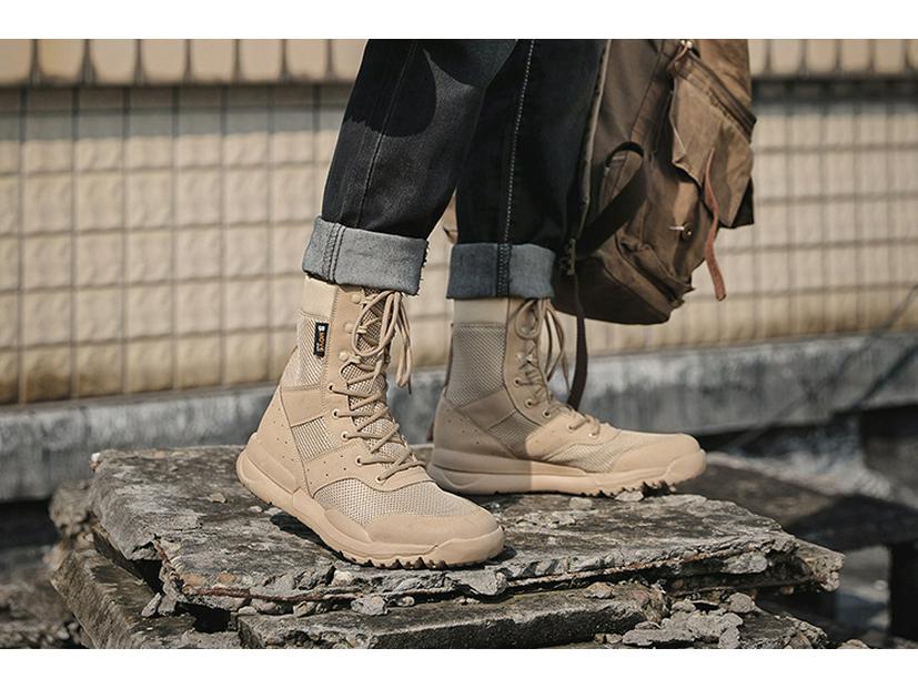 Men's Lightweight Breathable High-Top Desert Combat Boots for Outdoor Military Use