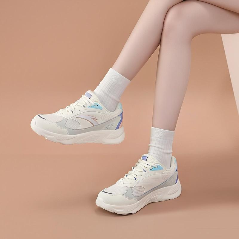 Anta Gravity Comfortable Trendy Shock Absorbing Wear Resistant Low Top Casual Shoes Women Sneaker White 122528812-6