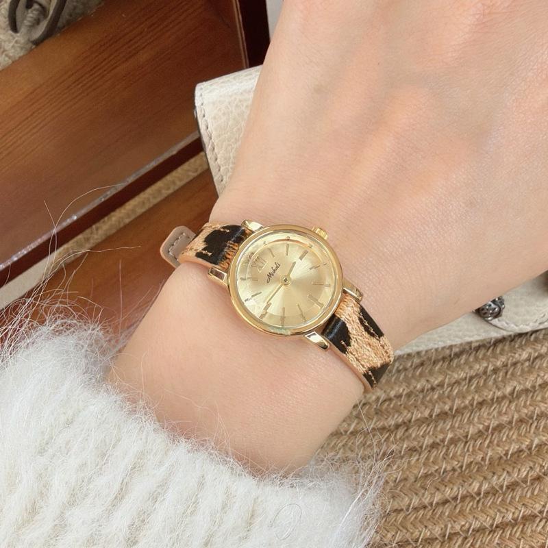 Römisch Retro Klein Exquisit Quadratisch Damen Einfach Temperament Leopardendruck Gürtel Uhr