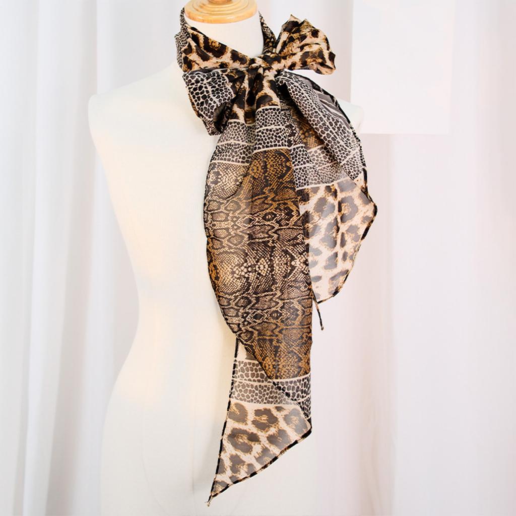 Women Winter Leopard Pattern Scarf Warm and Stylish Neckerchief Fashion Scarves Elegant Women's Accessory