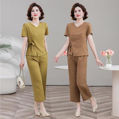Stylish V-Neck Summer Two-Piece Set for Middle-Aged and Elderly Women