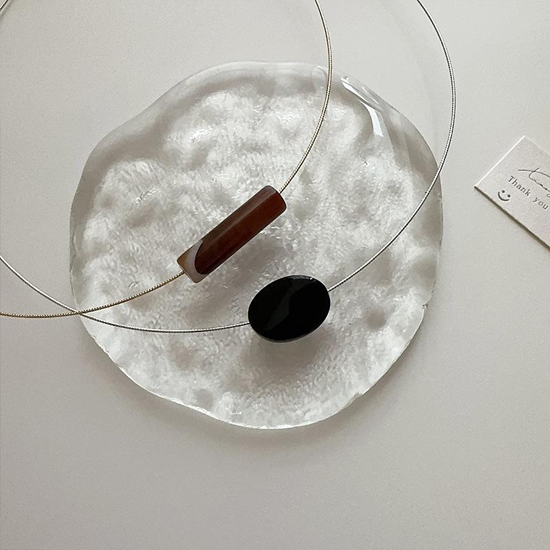 Niche Design Sense Resin Fine Metal Collar Women'S High Sense Retro Personality Simple Versatile Temperament Fashion Necklace