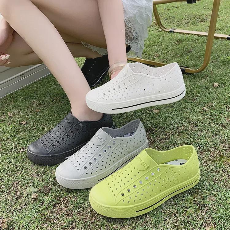 2025 Thick-Soled Lightweight Unisex Casual Beach and Wading Sandals