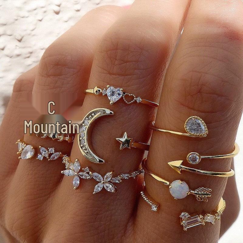 10-Piece Star and Moon, Heart, and Leaf Knuckle Ring Set - Creative Retro Women's Rings