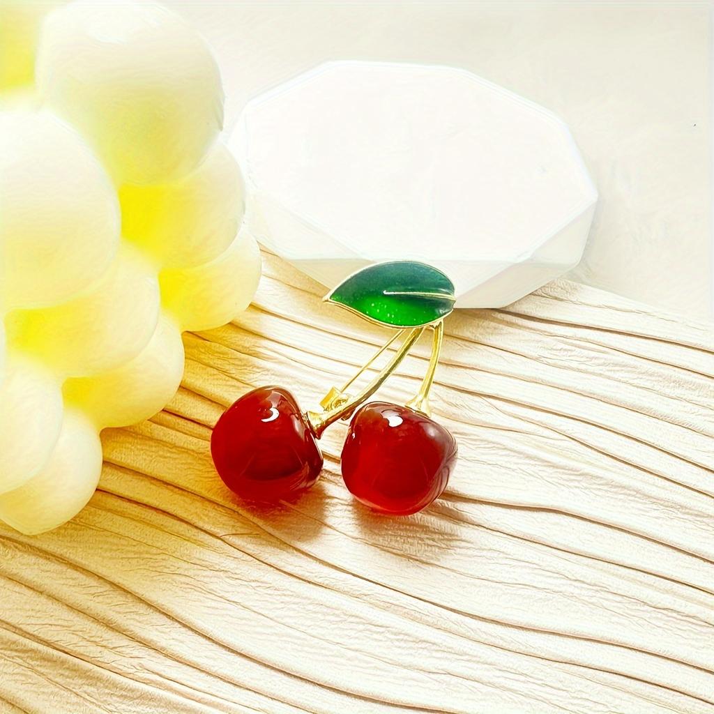 Cherry Fruit Series Brooch, Cute Brooch, Suitable for Daily Wear and Gifting, Cherry Themed Accessory, Full of Atmosphere, Clothing Accessory