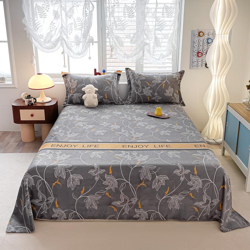 Cartoon Style Bedsheet Velvet Bed Linen Skin-friendly Flat Sheet Warm Bed Sheet for Winter Home Sheets Sabanas (No Pillowcase)