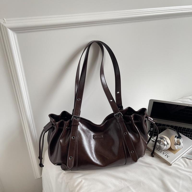 Autumn and Winter Retro Large-capacity Underarm Bag Women's 2025 New Simple Casual Tote Bag Versatile Shoulder Bag