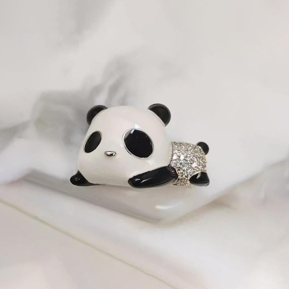 

Милая спящая красная панда в национальном стиле Брошь Женская Ниша Креативная брошь в виде животного Персонализированная булавка Анти-световая пряжка Аксессуары