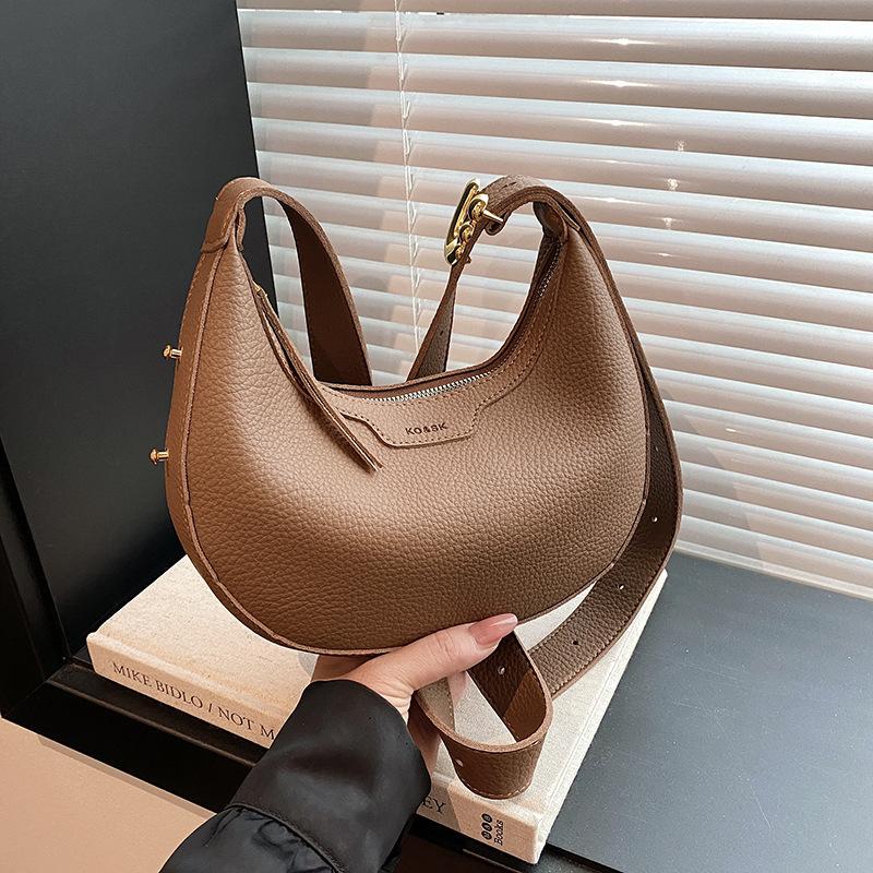 

Women s Bag New Fashion Commuter Shoulder Armpit Bag Women s Messenger Bag коричневый