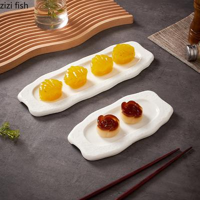 Reinweißer Keramikteller mit langen Streifen, unregelmäßiger Sushi-Teller, Dessertteller, Snackteller, Molekularkoch-Spezialgeschirr