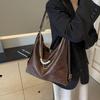 Trendy Fashion Tote Bag Women's New Retro Casual Large Capacity Shoulder Bag Texture Messenger Bag Bag