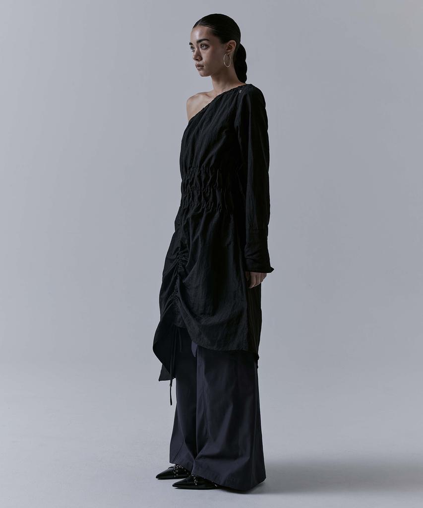 Teulimingbeodeu One-Shoulder Oblique Shirring One-Piece [ Black ]